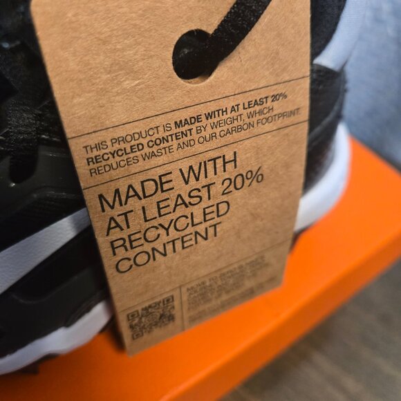 NIKE Boys/Girls Children Cleats 10C.  New in BOX - Picture 4 of 9